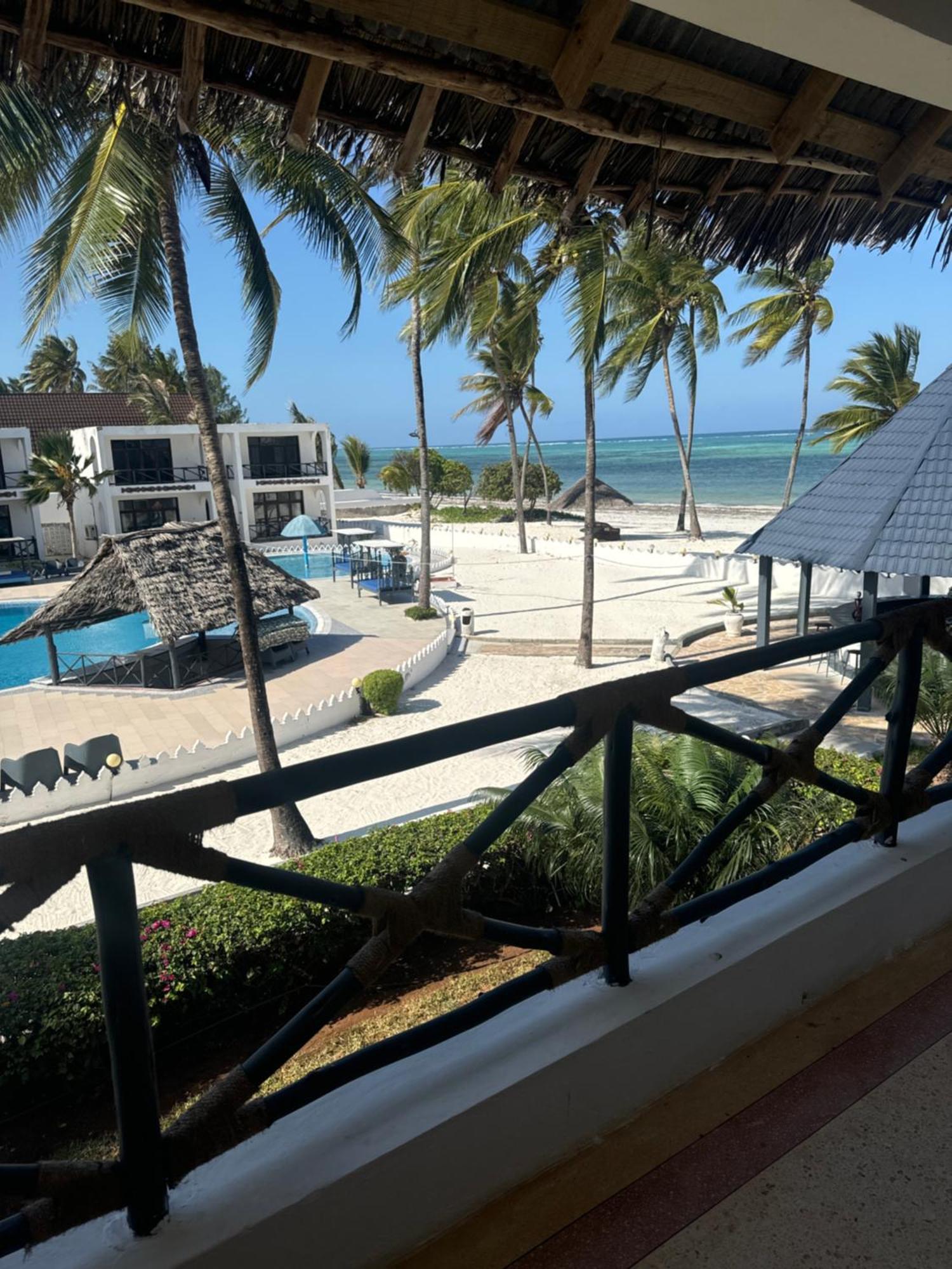 Zanzinite Beach Spa Hotel Zanzibar Buitenkant foto
